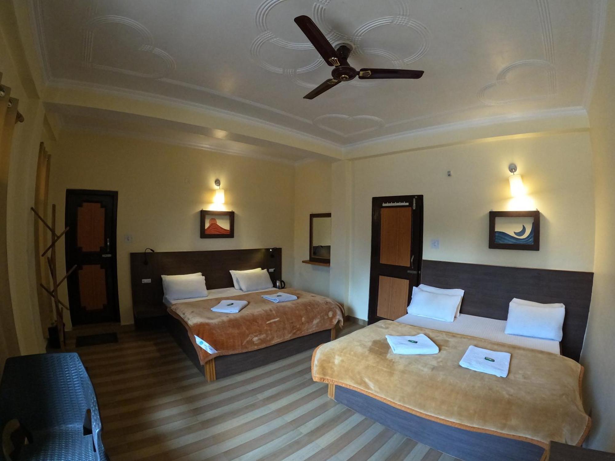 The Royal Orchard Kasol Hotel Екстериор снимка