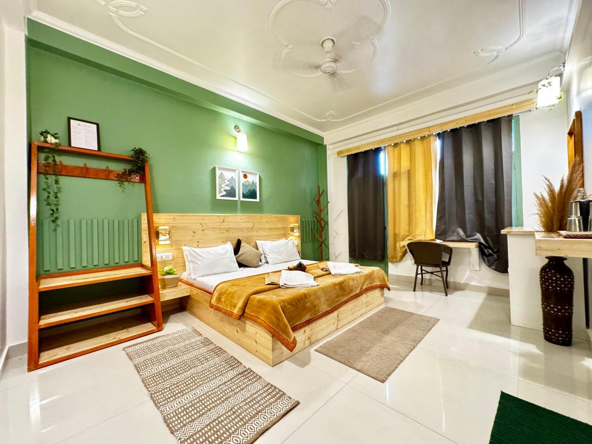 The Royal Orchard Kasol Hotel Екстериор снимка