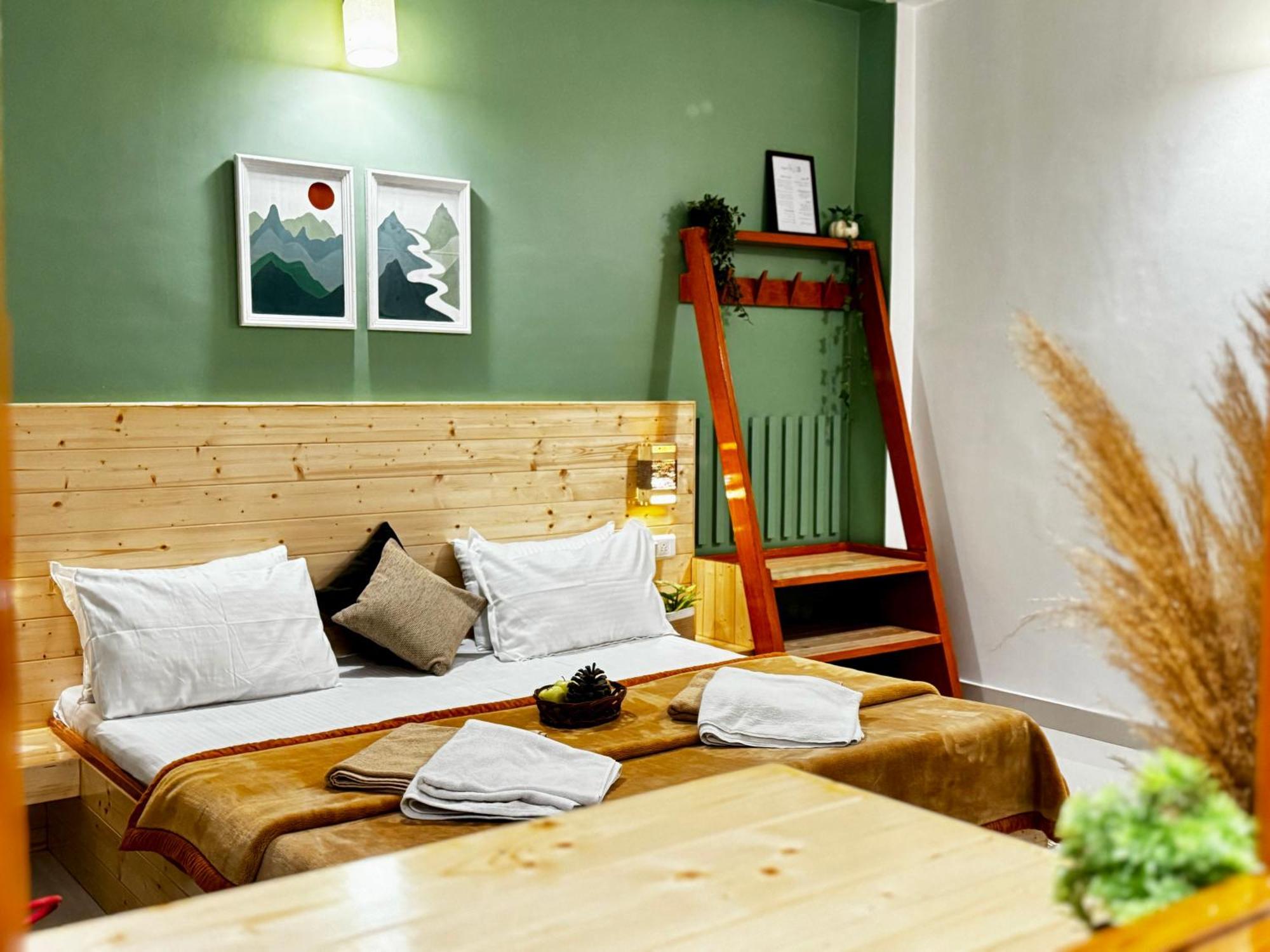 The Royal Orchard Kasol Hotel Екстериор снимка