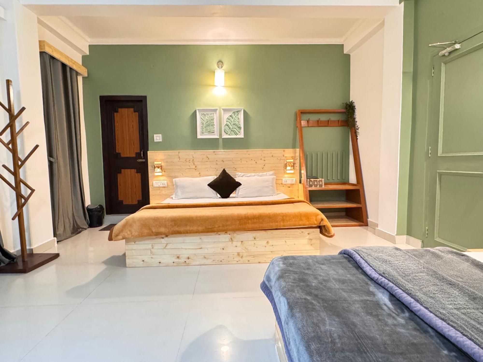 The Royal Orchard Kasol Hotel Екстериор снимка